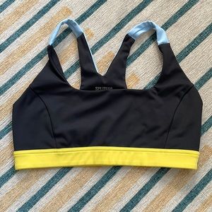 Color block sports bra